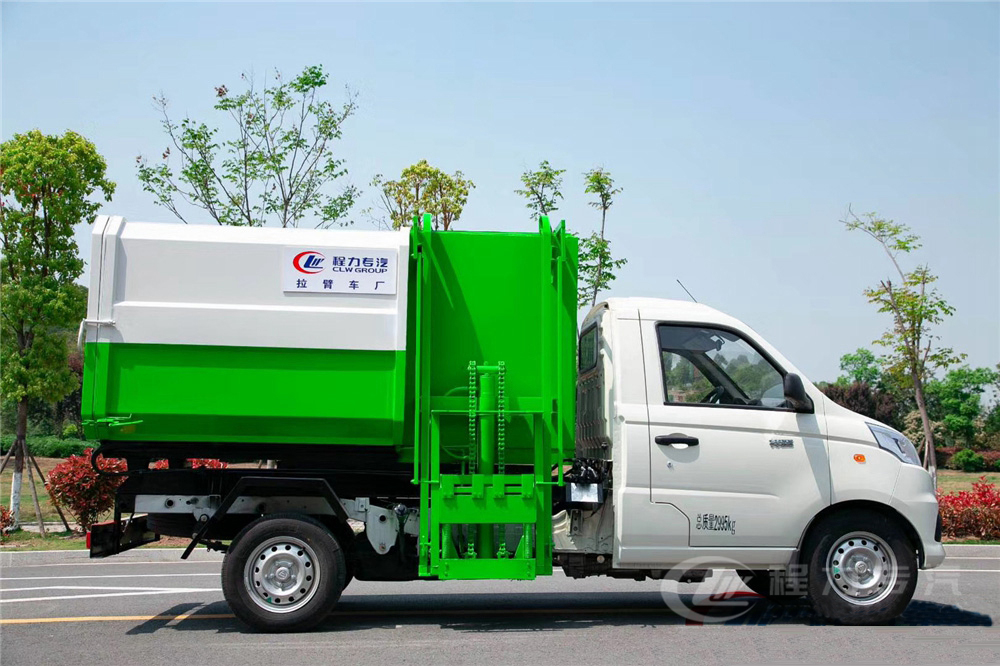 國(guó)六3方 藍(lán)牌福田祥菱 掛桶垃圾車(chē)