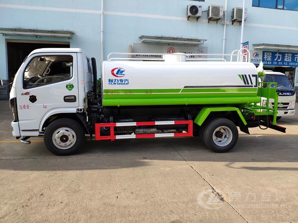 國六5方東風(fēng)小多利卡D6灑水車