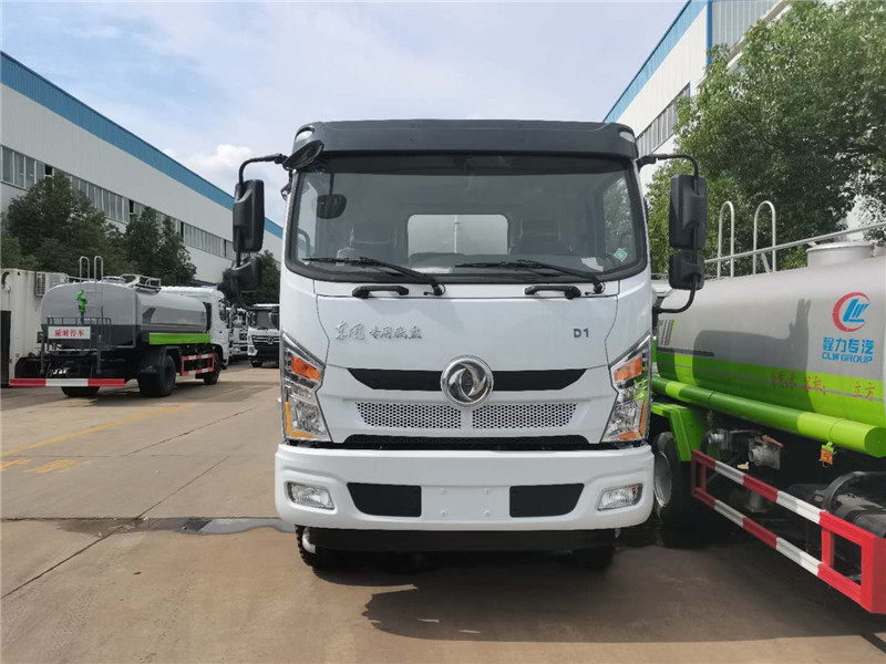 國(guó)六東風(fēng)專底D1 12噸灑水車
