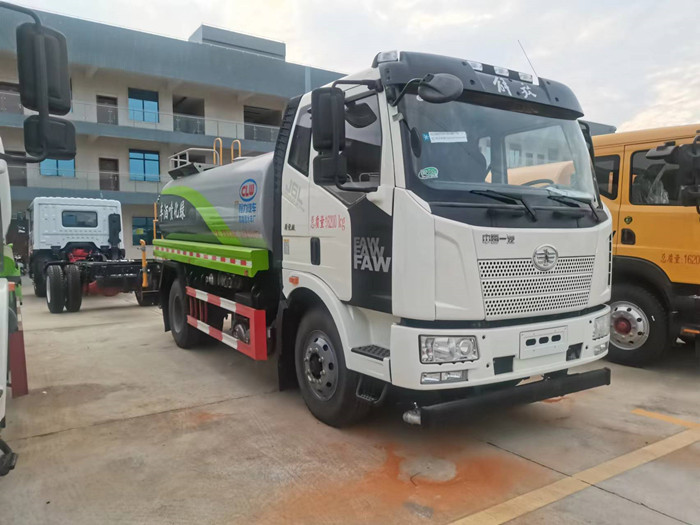 國六解放J6 12方灑水車_解放12方灑水車價(jià)格_解放12方灑水車圖片_程力灑水車廠家